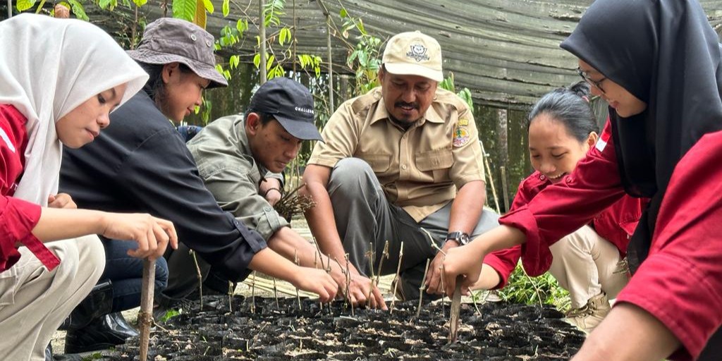 Kegiatan Mahasiswa Fakultas Kehutanan Universitas Mulawarman: Dari Penelitian hingga Konservasi