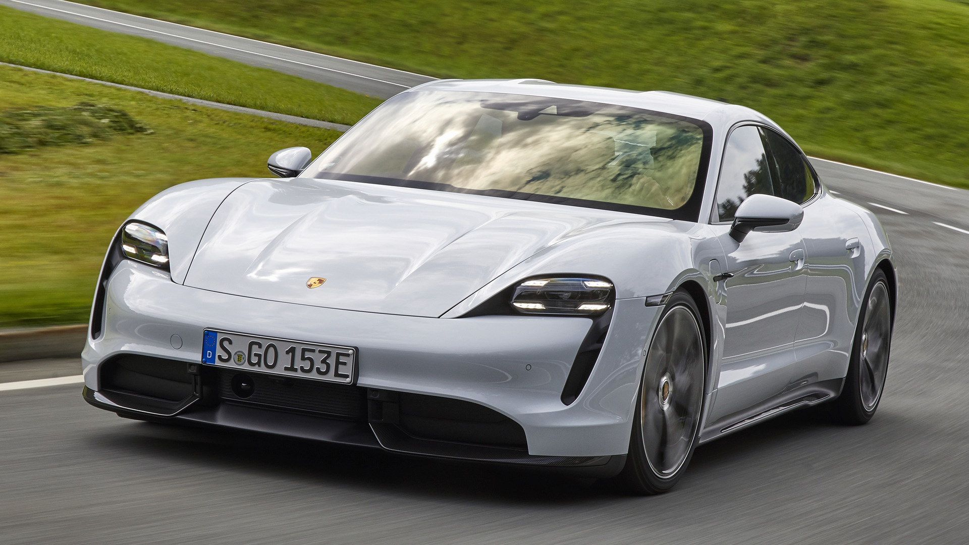 Optimalisasi Sistem Audio melalui Antarmuka Digital Porsche