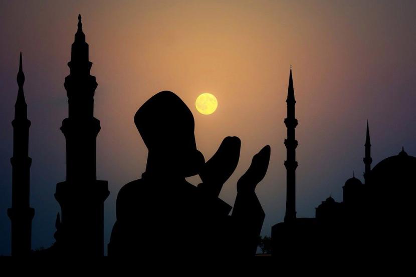Persiapan Menyambut Bulan Ramadhan dan Sejarah Ibadah Puasa Pertama Kali