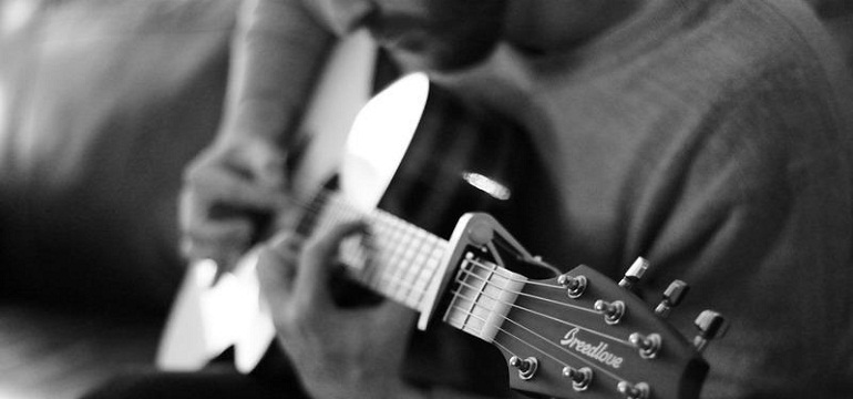Mengapa Musik Bisa Membuat Kita Baper?