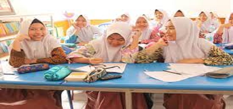 Al Masoem : Sekolah Islam di Bandung, Solusi Perbaikan Adab Siswa dan Santri