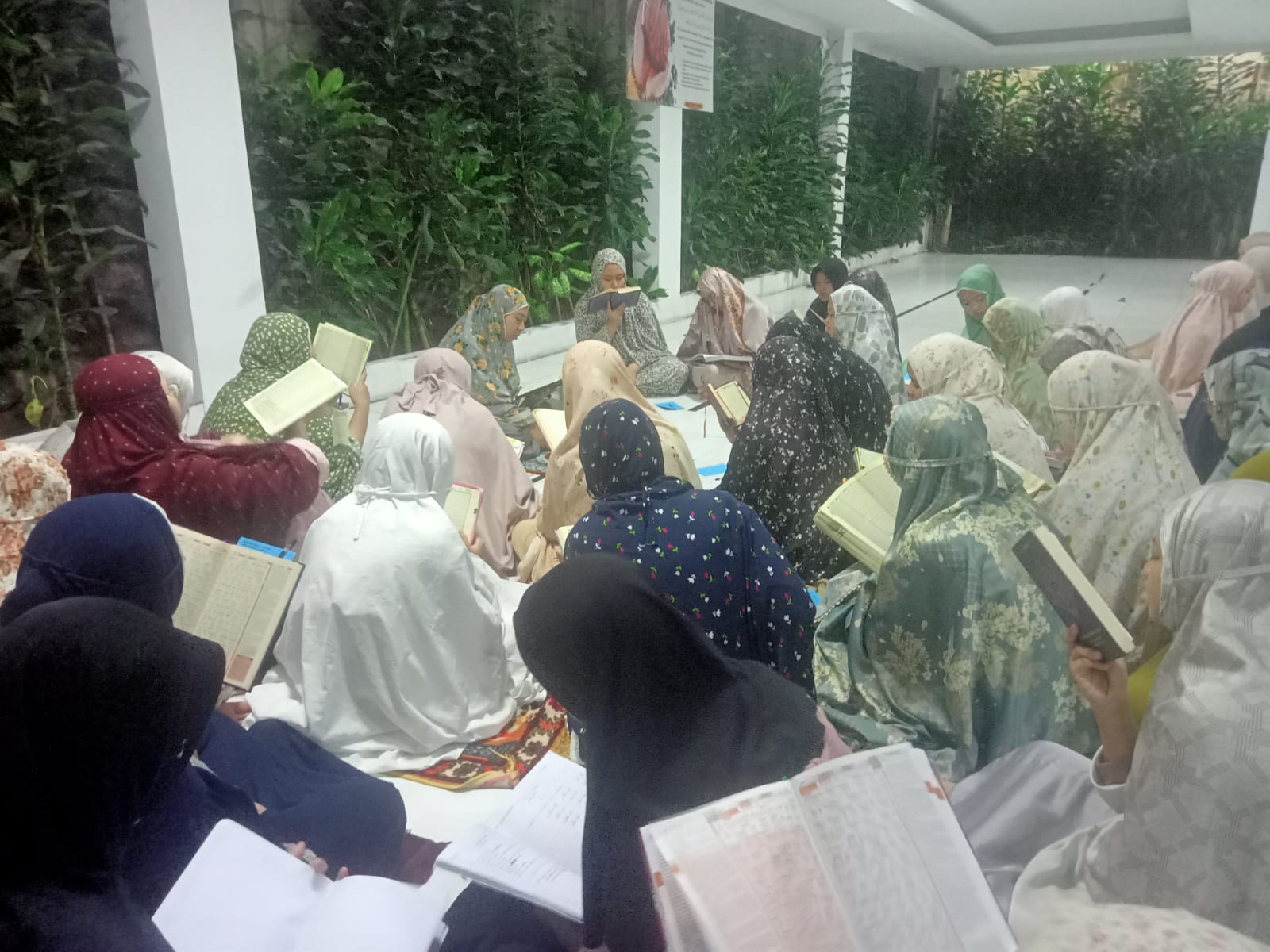 Bersama Mengaji: Kegiatan Tadarus Al-Qur’an yang Mempererat Ukhuwah Islamiyah
