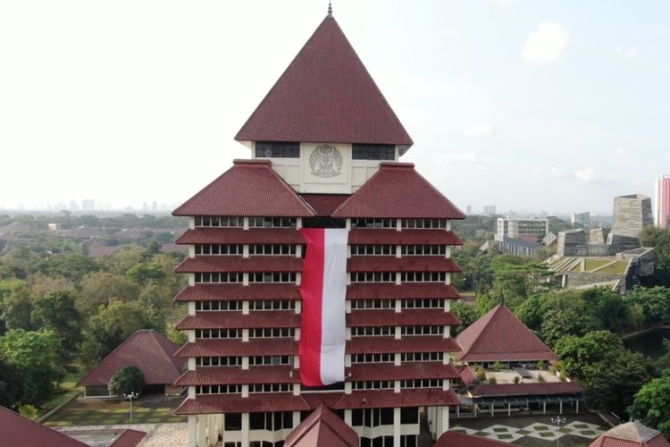 Sistem Penilaian SIMAK UI: Analisis Tren Nilai dari Tahun ke Tahun
