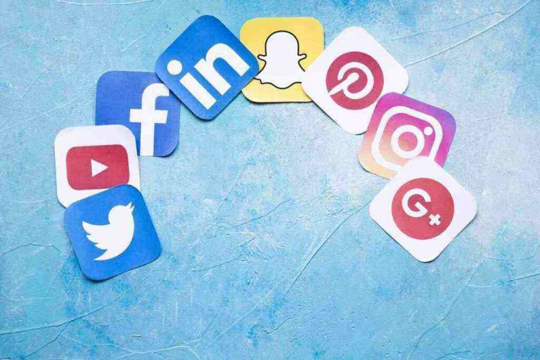 Menguak Tren Industri dan Kompetitor melalui Data Sosial Media