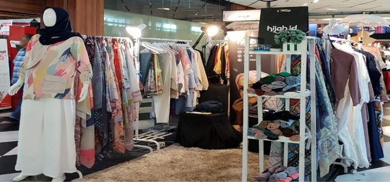 Tips Memilih Baju Muslim yang Nyaman Tetap Kekinian
