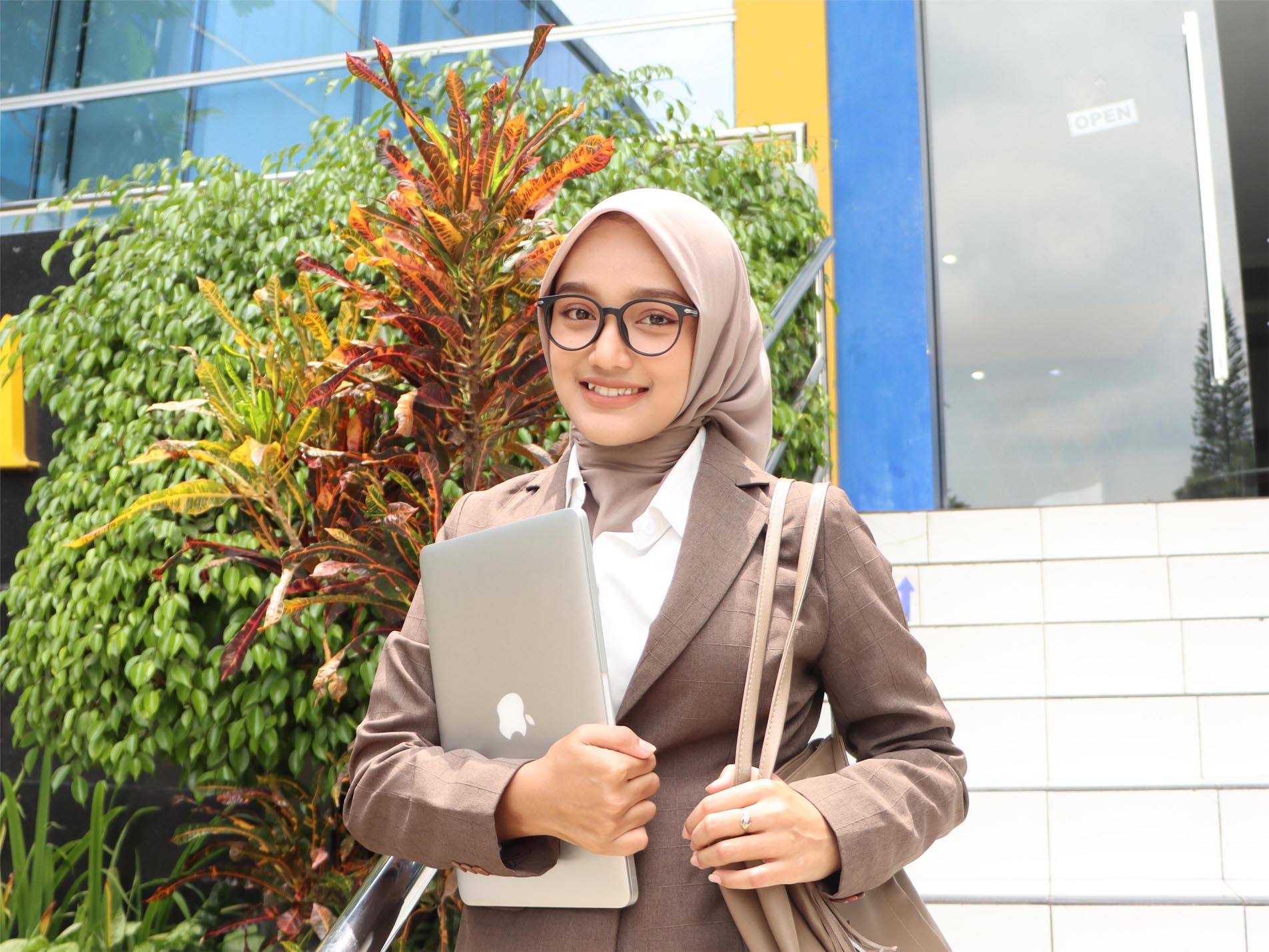 Benarkah Jaringan Kampus Digital Kurang Penting untuk Karier Global? Ini Faktanya dan Cara Membangunnya!