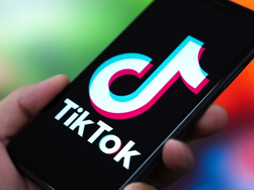 Menggali Peran Buzzer Pilkada di TikTok: Bagaimana rajakomen.com Membantu Memaksimalkan Potensi Digital