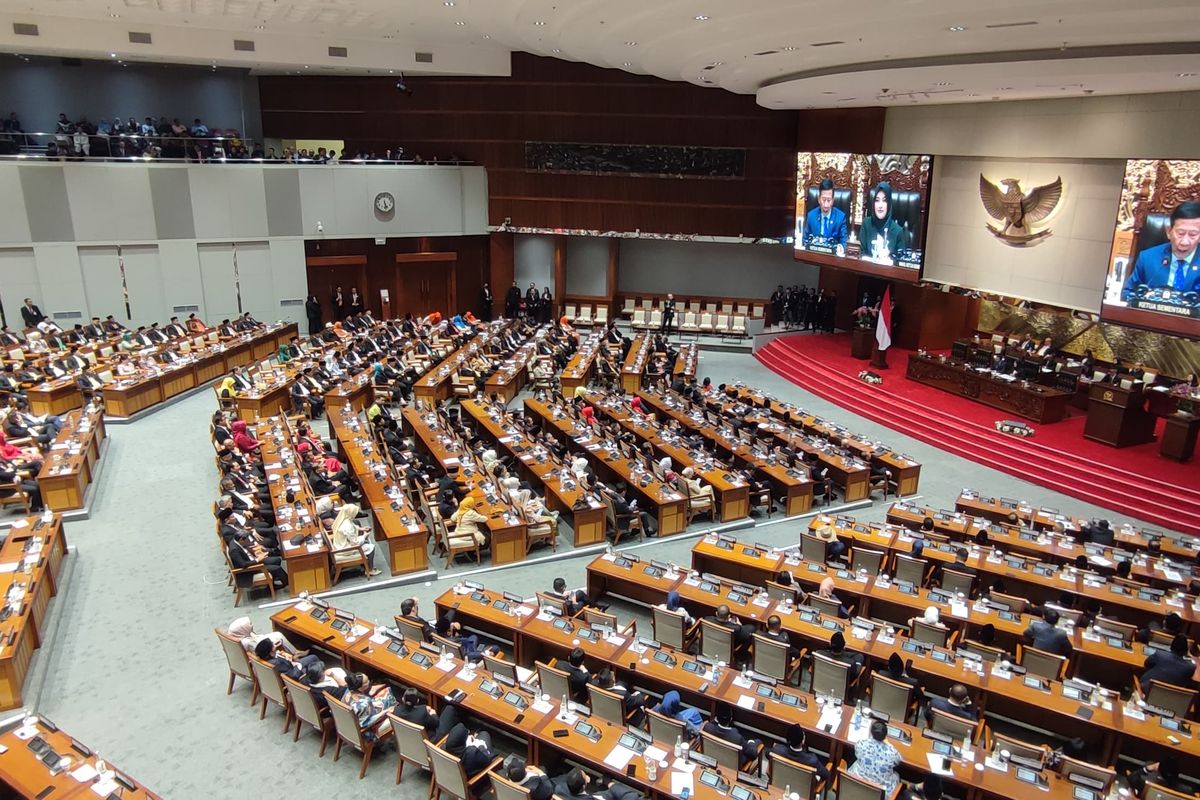 Hubungan Antara DPR Periode 2025 dan Kelompok Kepentingan (Interest Groups): Dampaknya terhadap Proses Legislasi