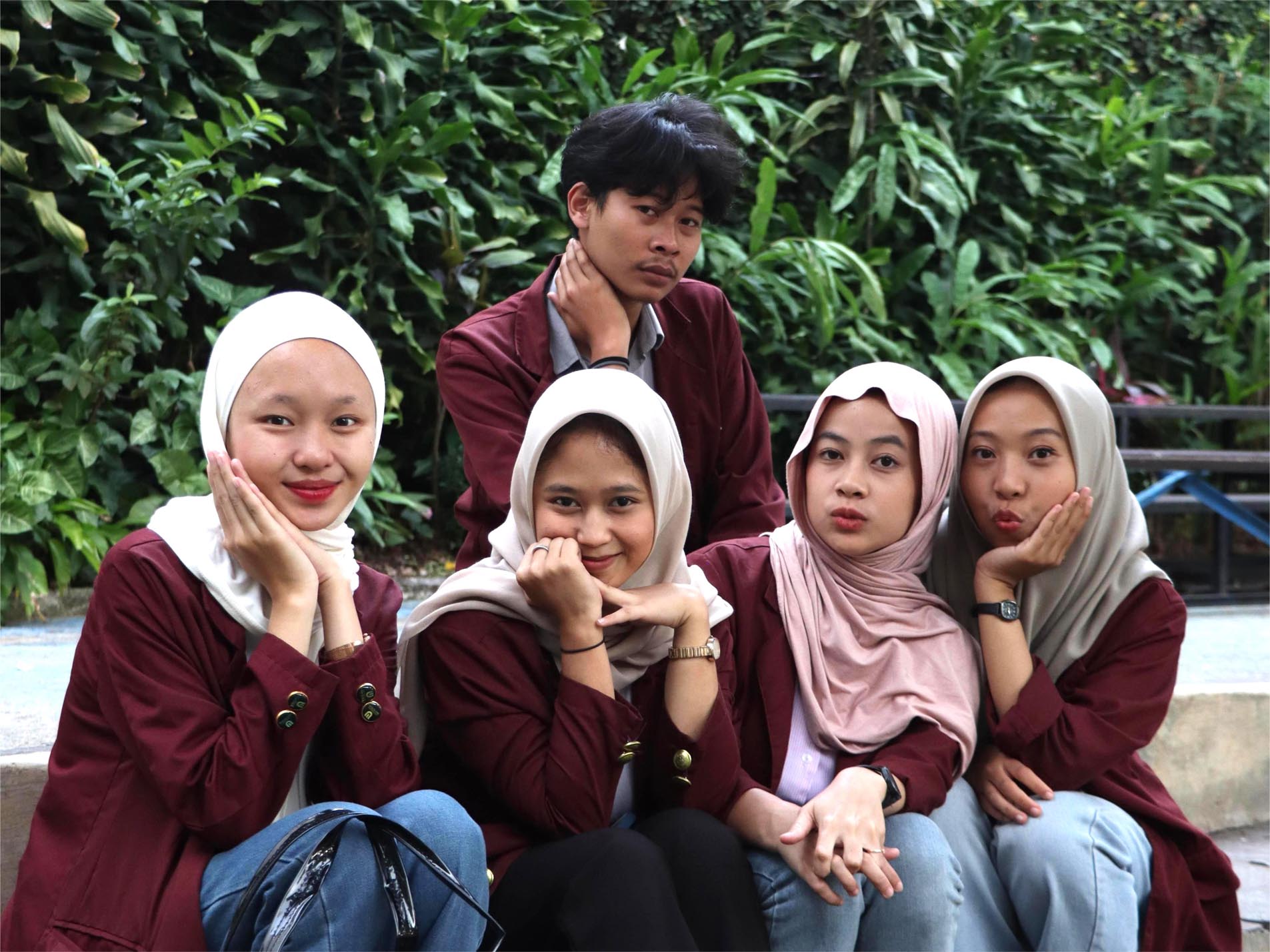 Mungkinkah Kuliah S1 Digital Bisnis Lebih Terjangkau Daripada Kampus Negeri Melalui Skema Cicilan Dan Beasiswa Potongan
