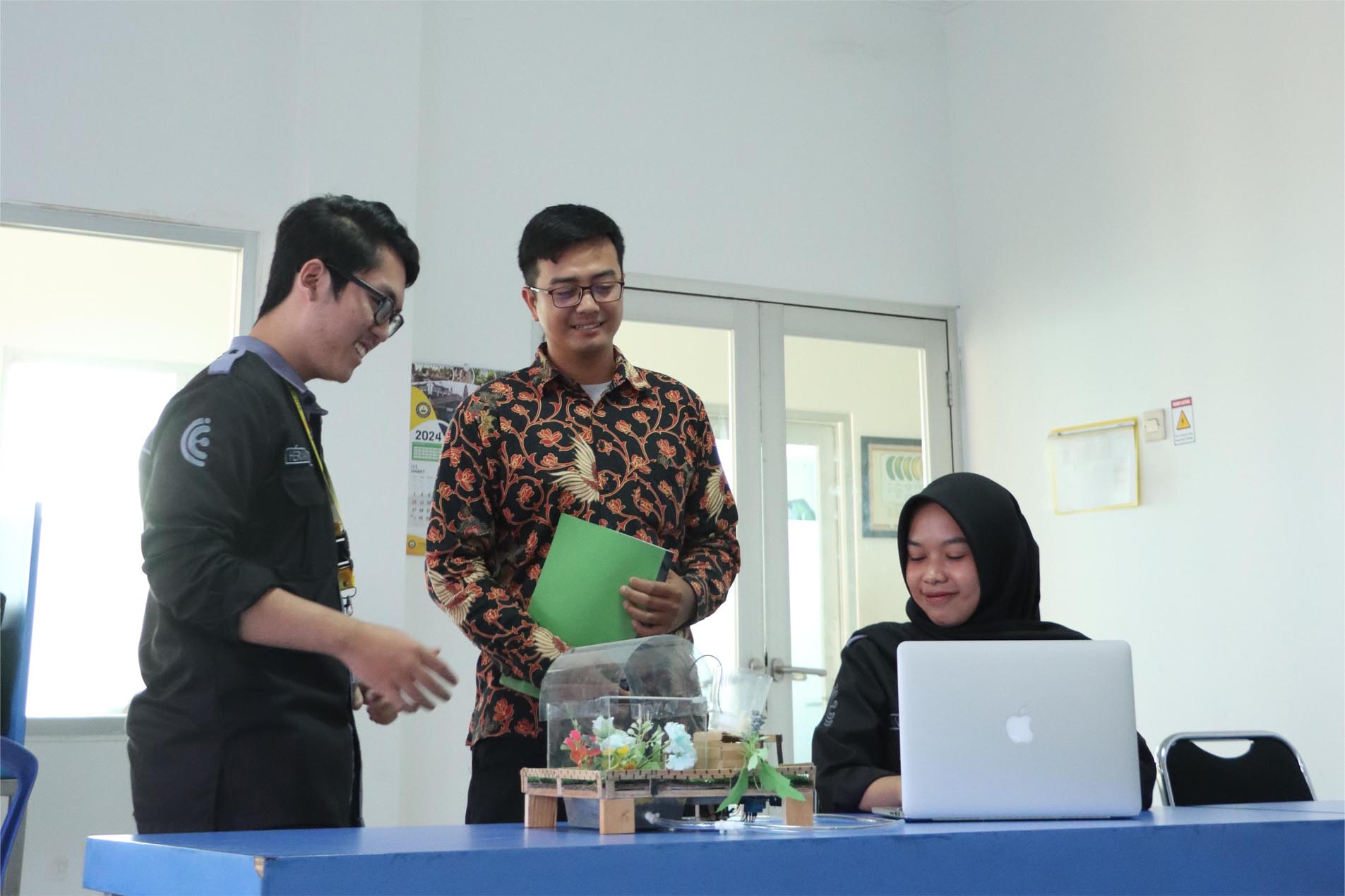 Apakah Fasilitas Laboratorium Manufaktur Digital Menjadi Penentu Utama Kualitas Kampus Dengan Jurusan Teknik Industri Terbaik?