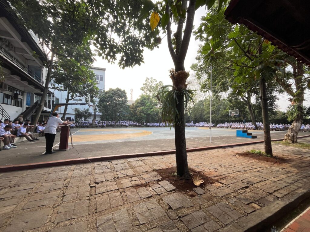 Meniti Masa Depan di Pesantren Modern
